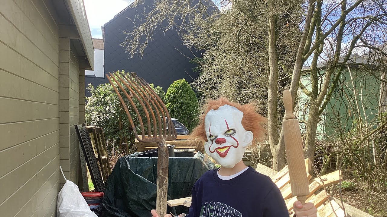 Pennywise vs villian