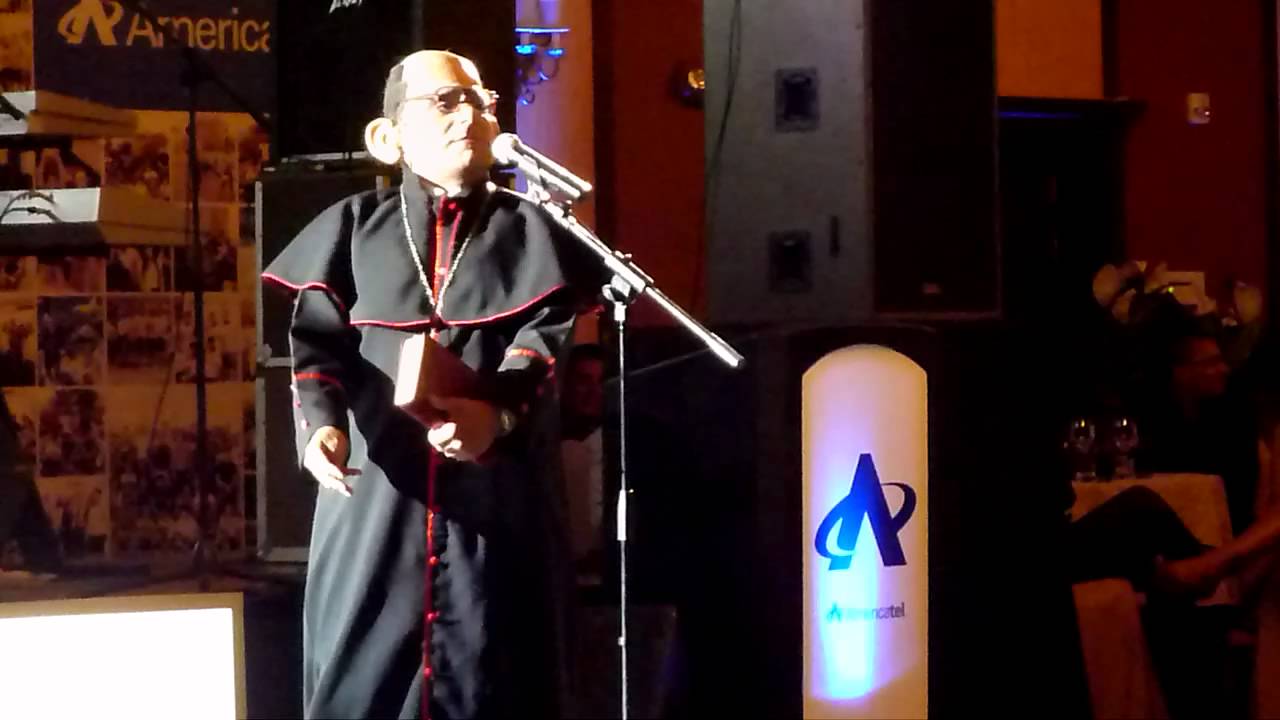 Show de Carlos Alvarez en la Fiesta de Americatel 2011 [1de7]