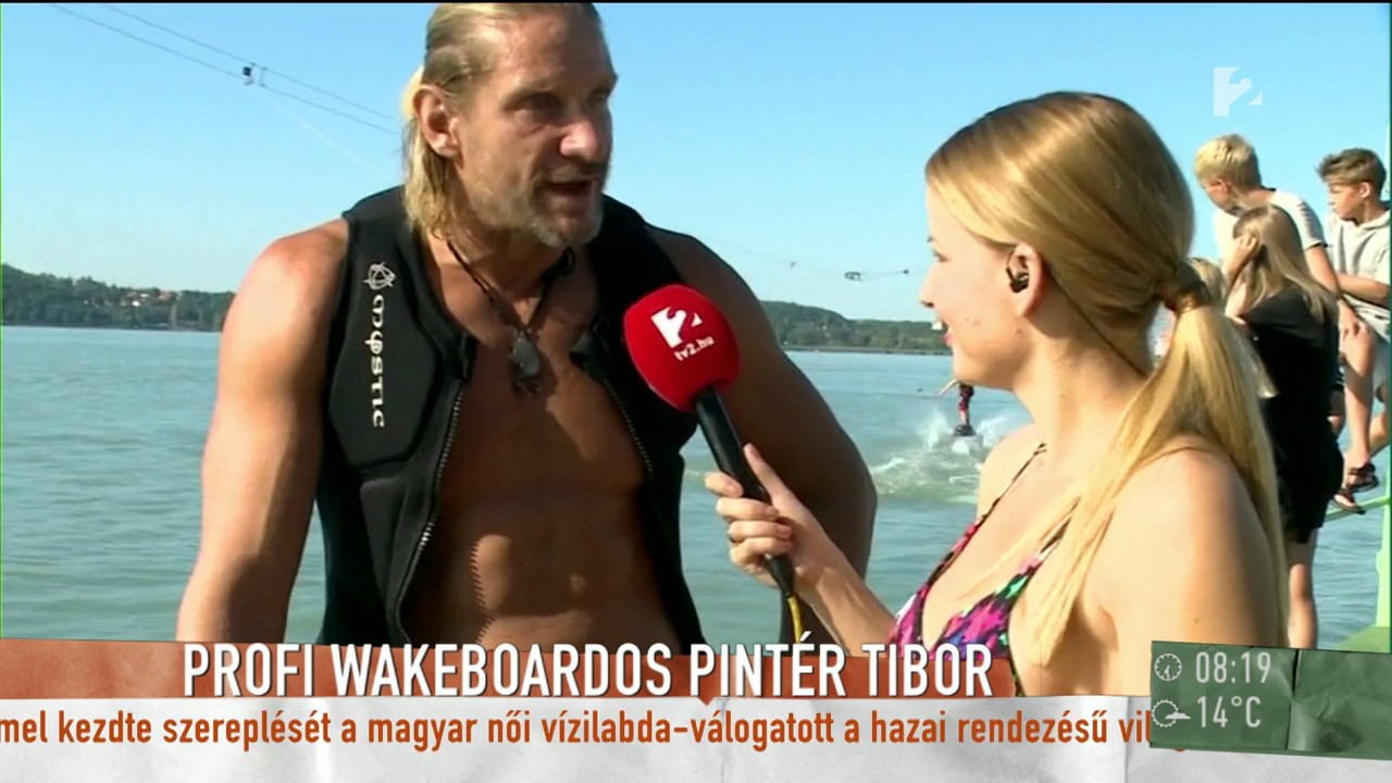 Mádai Vivien bikiniben állt Pintér Tibor mellé a wakeboardra - tv2.hu/mokka