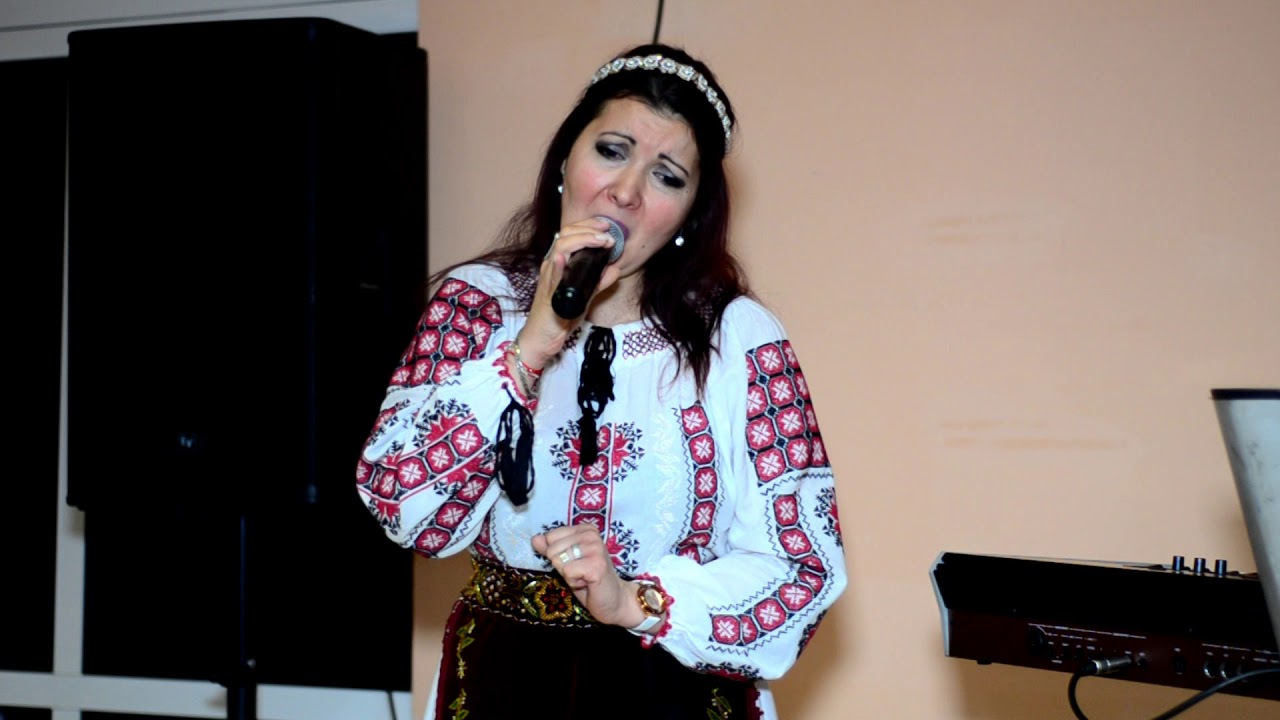 CARMEN BADEA SI NINEL