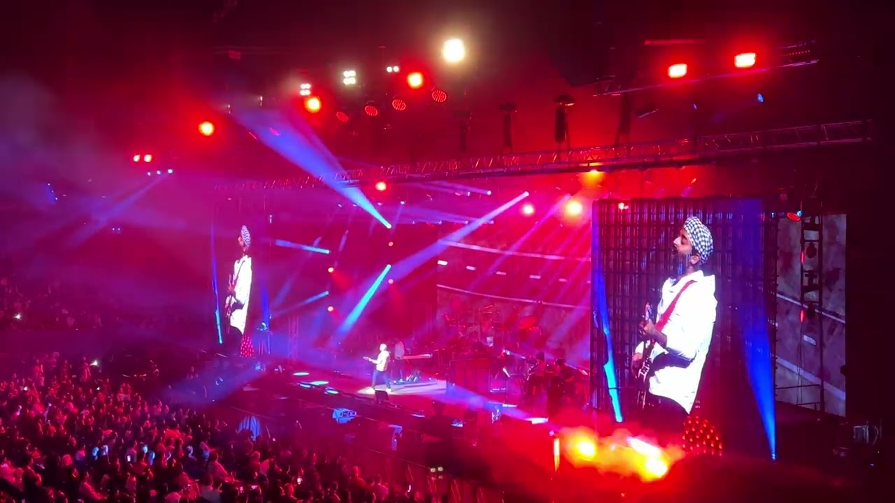 CHUNAR  live by Arijit Singh @Musicrooyt  @Official_ArijitSingh  @ARIJITIANFANS_UNOFFICIAL