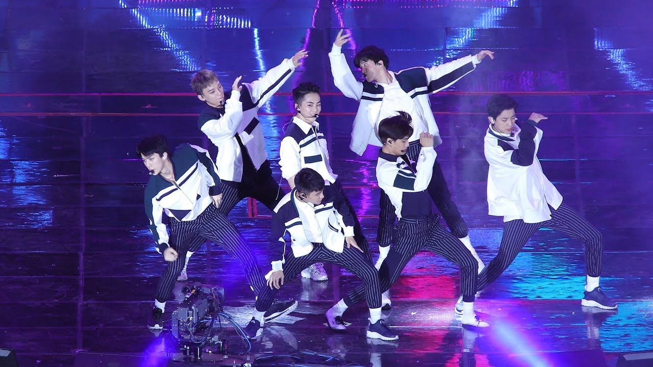 170915 EXO 'Power' 4K 직캠 @롯데 패밀리 콘서트 4K Fancam by -wA-