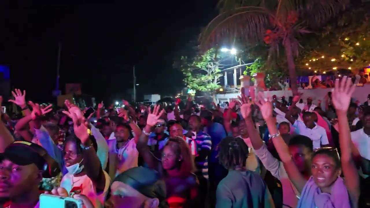Taboukonbo live performance okap