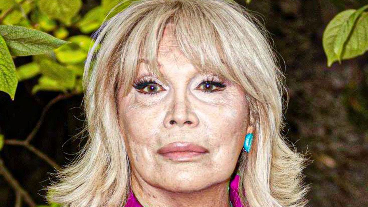 Avec 85 Ans, Amanda Lear ENDLICH A Été En Mesure De Le Faire