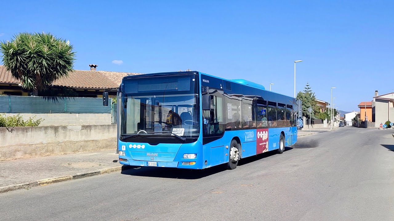 Man Lion's City A20 NL di Arst, ex FMS, matricola 8715, sulla linea 810