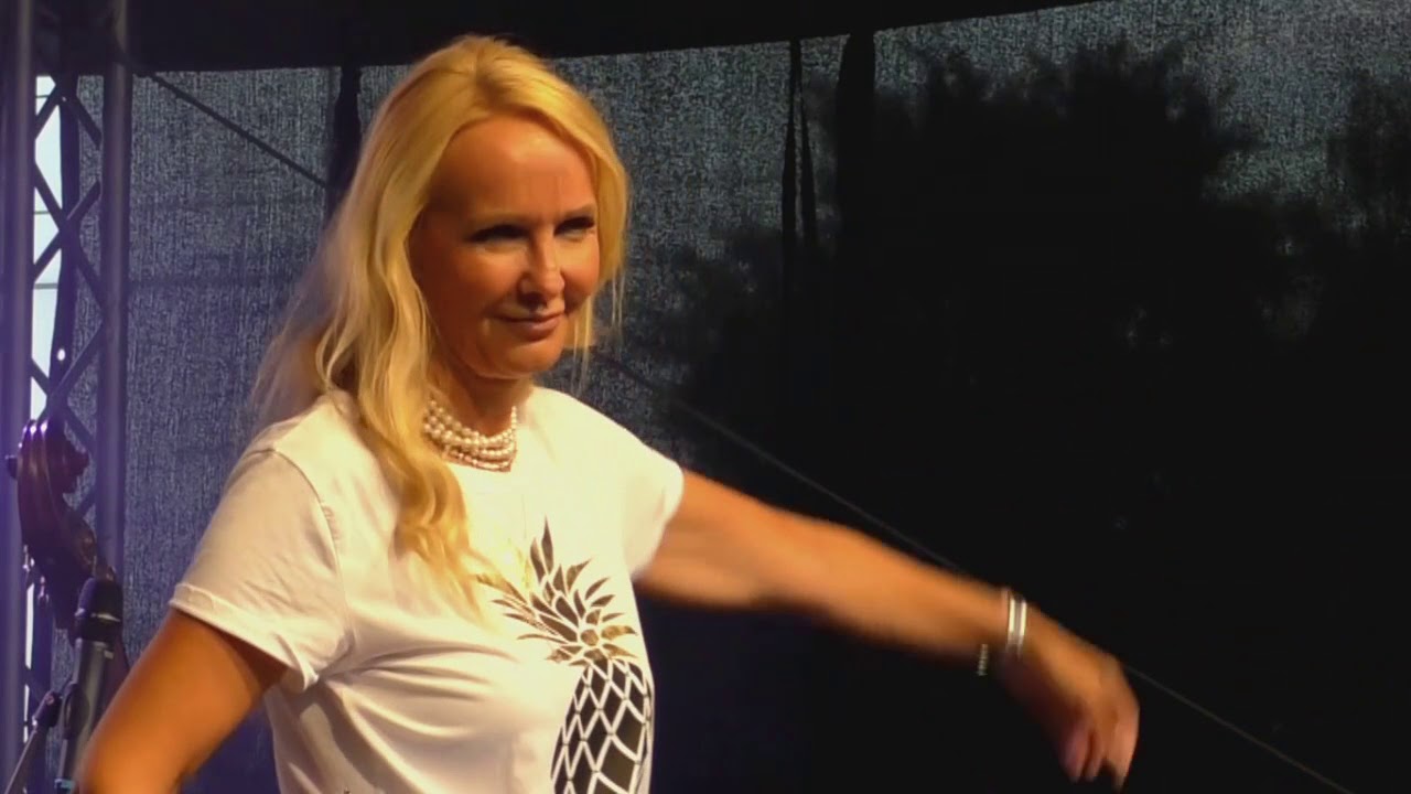 CSD Rostock 2017 - Kristina Bach (35) Dein Vielleicht hat nicht gereicht / Erst ein Cappuchino
