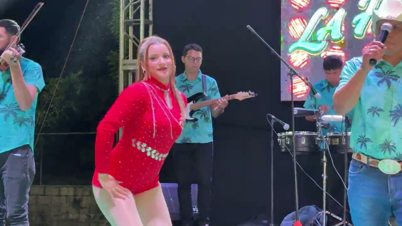 La hormiguita ociel y su chanchona #morazan #shortvideo #losangelescalifornia 