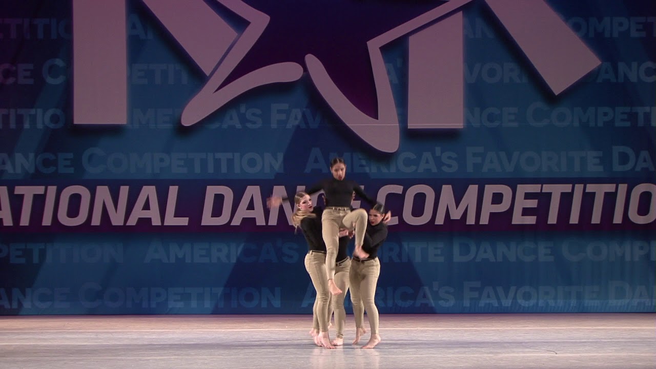 Best Contemporary // ALLY - ENVISION DANCE COMPANY/CENTER STAGE DANCE ACADEMY [Chicago, IL]