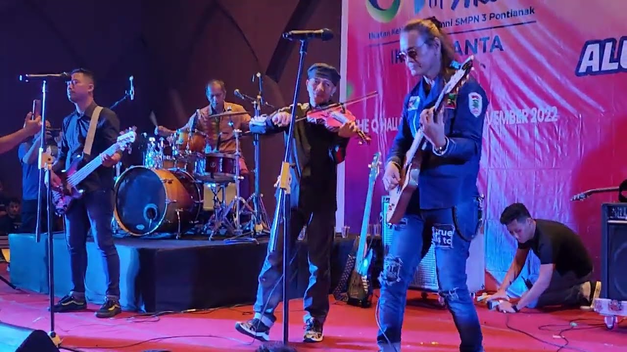 Live Legend Band Arwana : Angsa Putihku