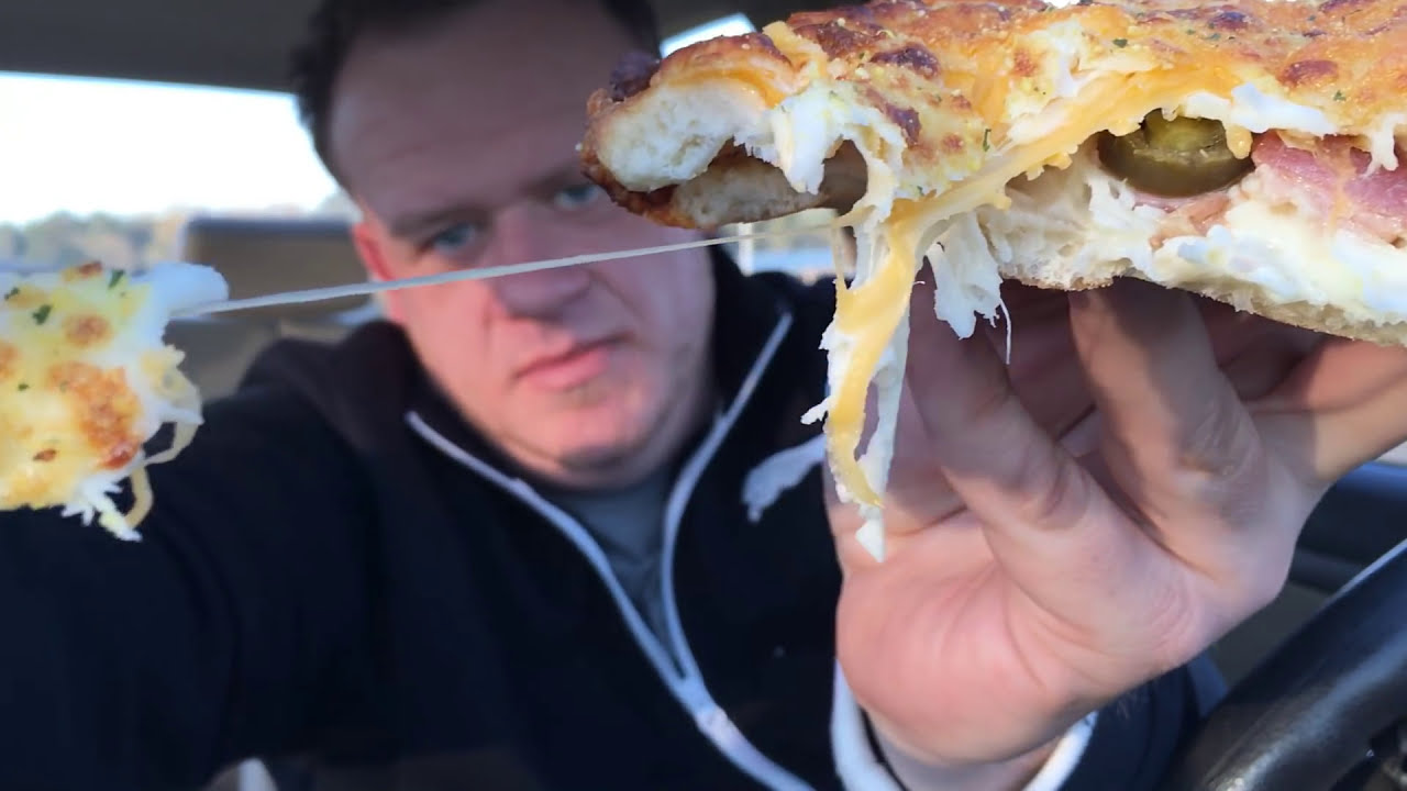 Domino's Pizza ☆PINEAPPLE PEPPERONI & BACON PIZZA & JALAPENO STUFFED CHEESE BREAD☆ Food Review!!!