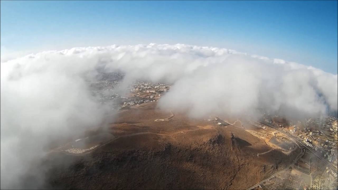 Eahk clouds surfing