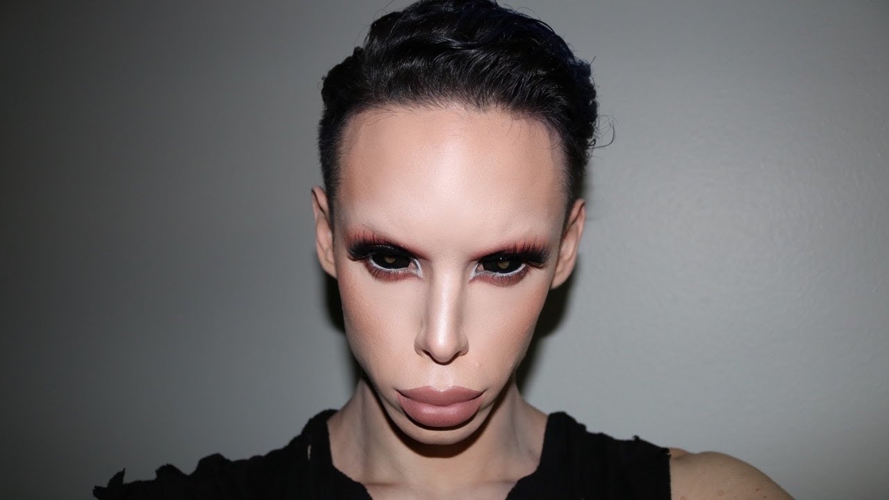 Remove My Genitals To Make Me A Genderless &lsquo;Alien&rsquo;: HOOKED ON THE LOOK