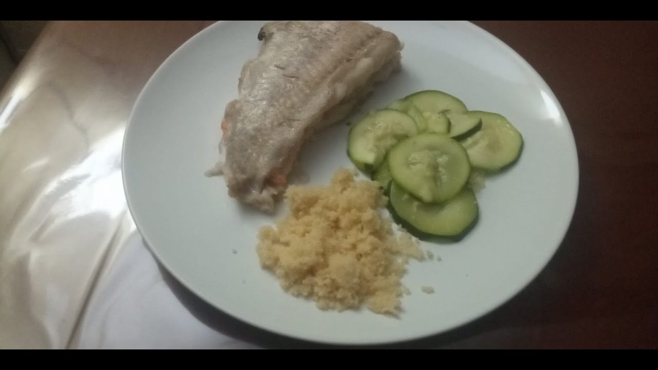 MicroUrban: pescado al vapor con calabacín, gambas y cous cous