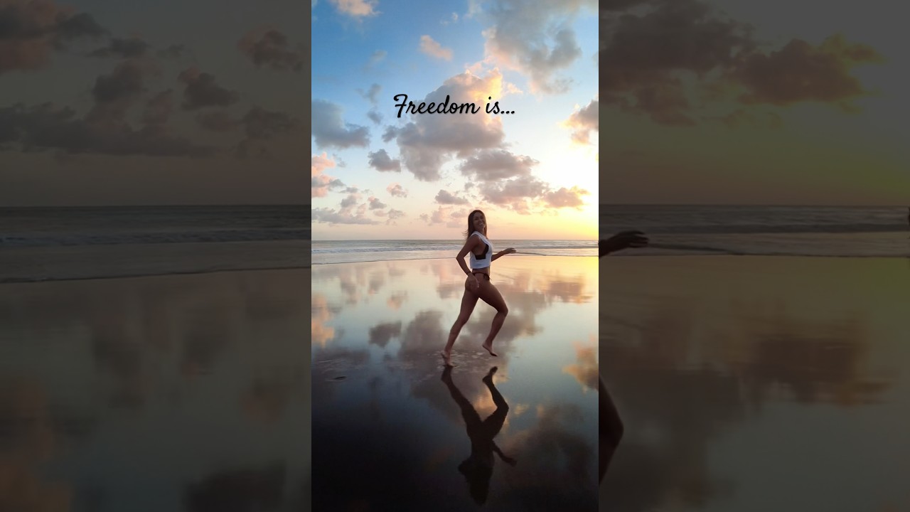 Chasing after the sun ☀️ #runners #fitness #workout #runnerlife #barefoot #beachlife