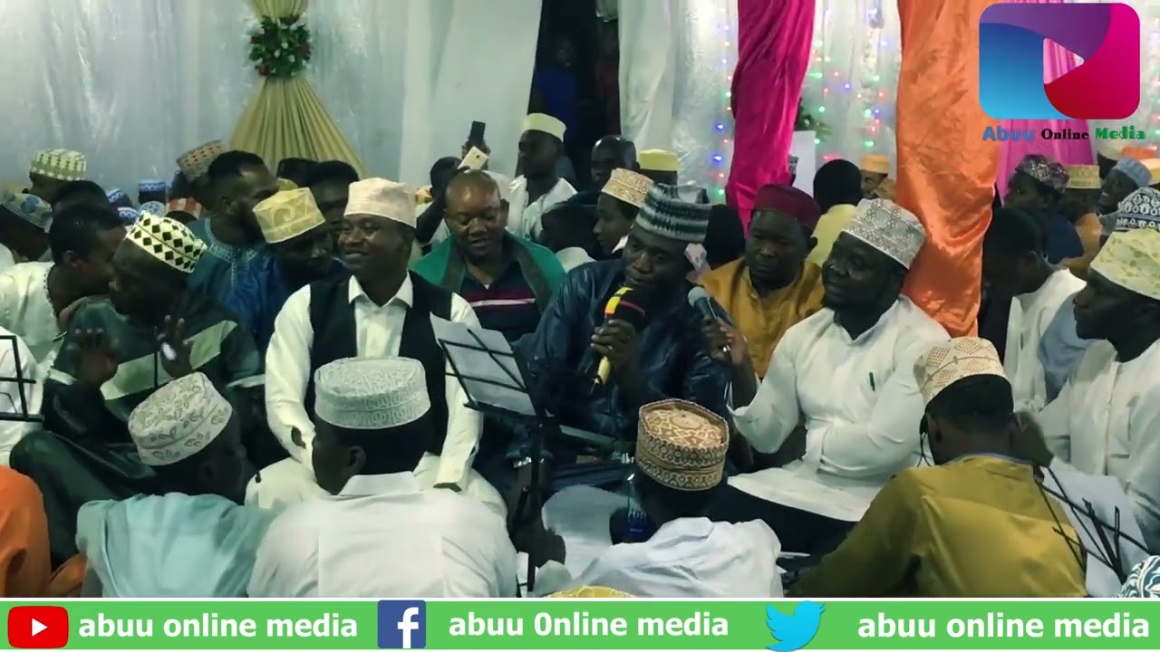 MUHAMAD MUHIYA AKIWA NA IBADU RAHMAN KWENYE VIWANJA VYA TAHASSUN NA SHEIKH MAKALA