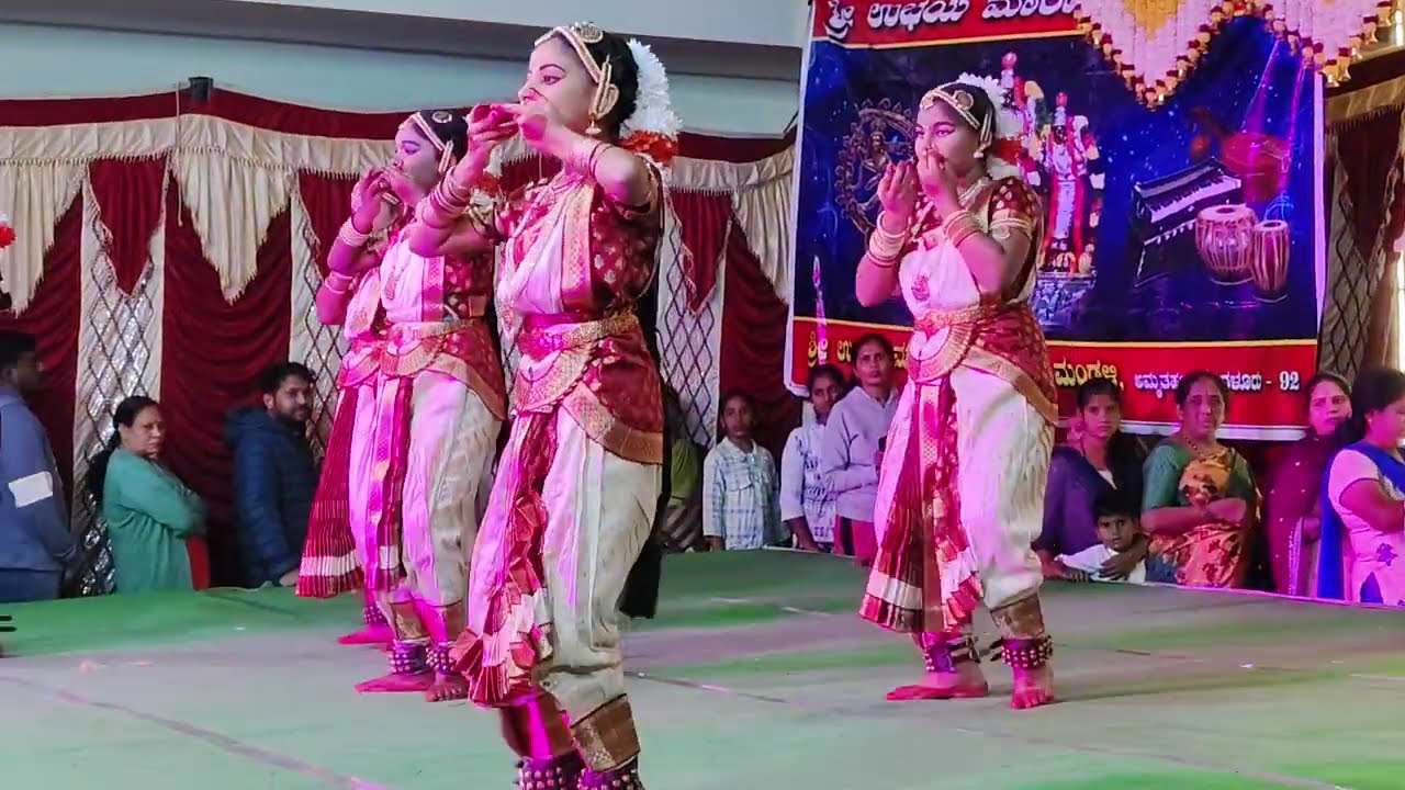 ಶ್ರೀ ಕ್ಷೇತ್ರ ಉಭಯ ಮಾರಮ್ಮ-47 | ಭರತನಾಟ್ಯ ಮಕ್ಕಳಿಂದ ಭಕ್ತಿ ಗಾನ | Makallinda Bhajane 2026 @apmb15