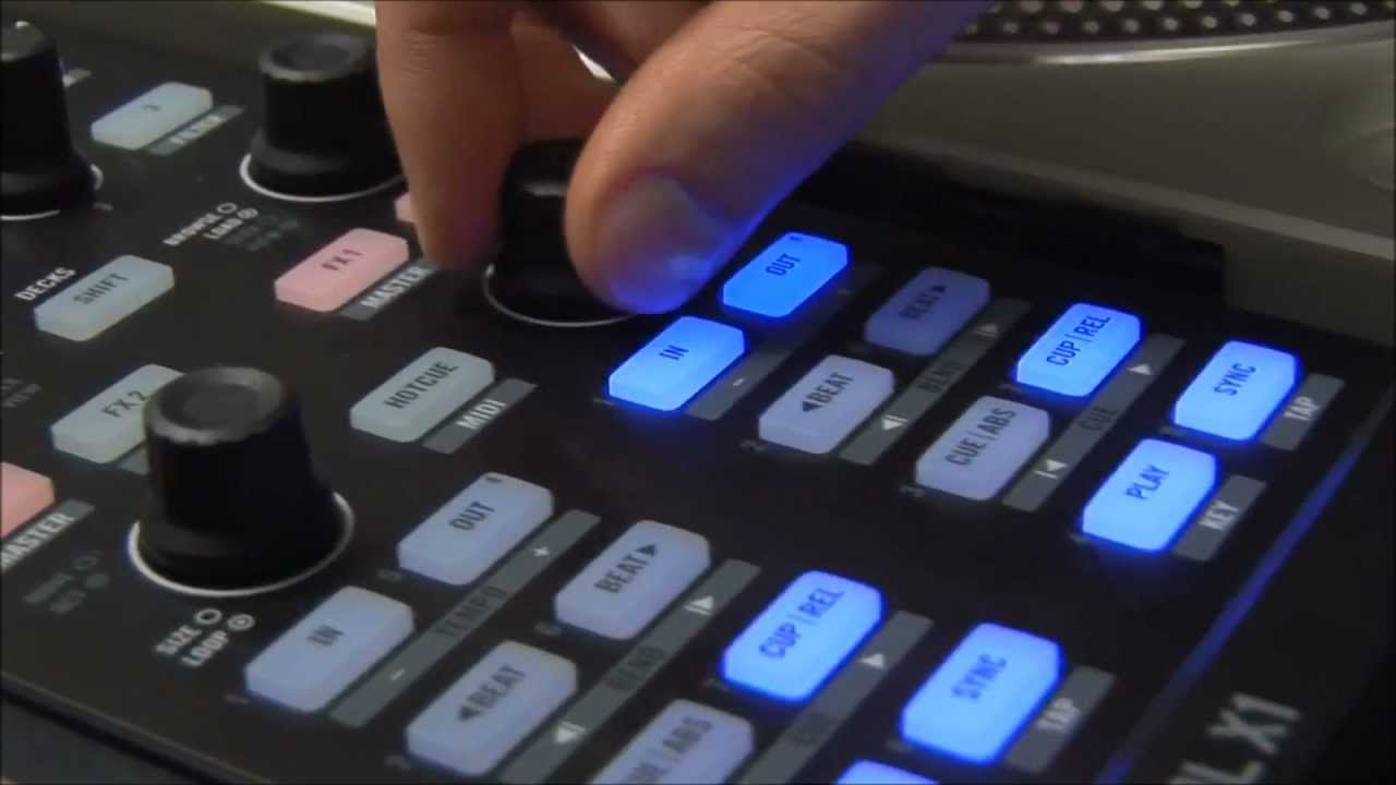 Native Instruments Traktor Kontrol X1 DJ Controller - Traktor Kontrol X1