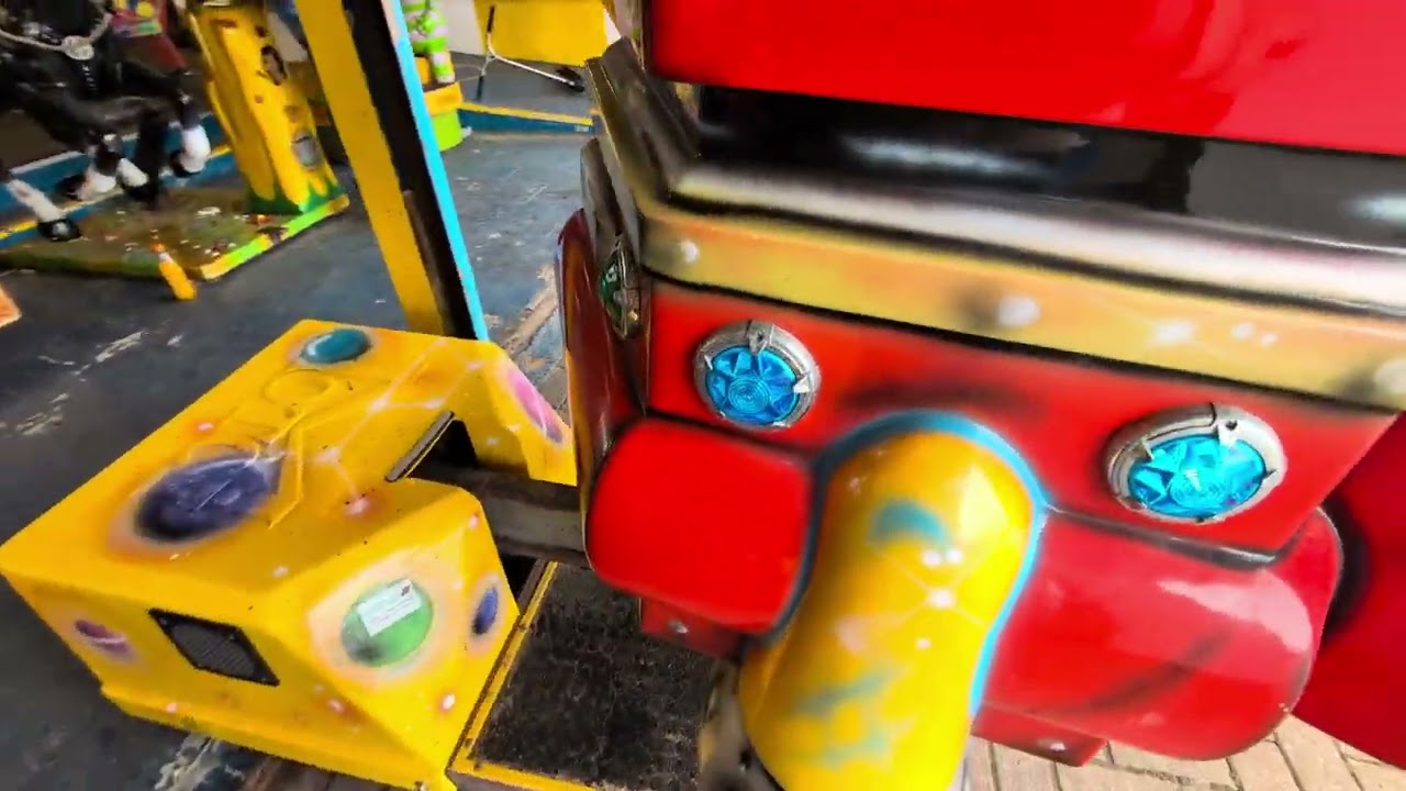 Motoi Group Red and Yellow Apollo Missile Kiddie Ride (UPDATED)