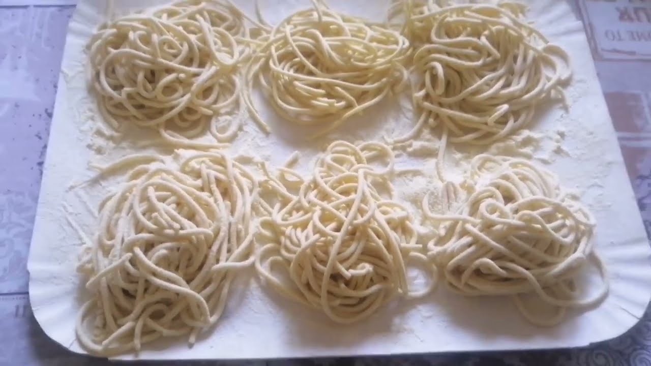 Spaghetti con pasta maker