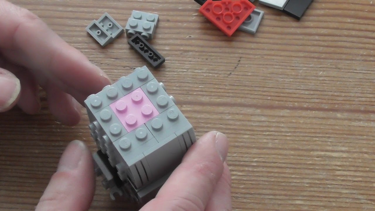 Building Lego Brick Headz Captain Phasma SET 41486