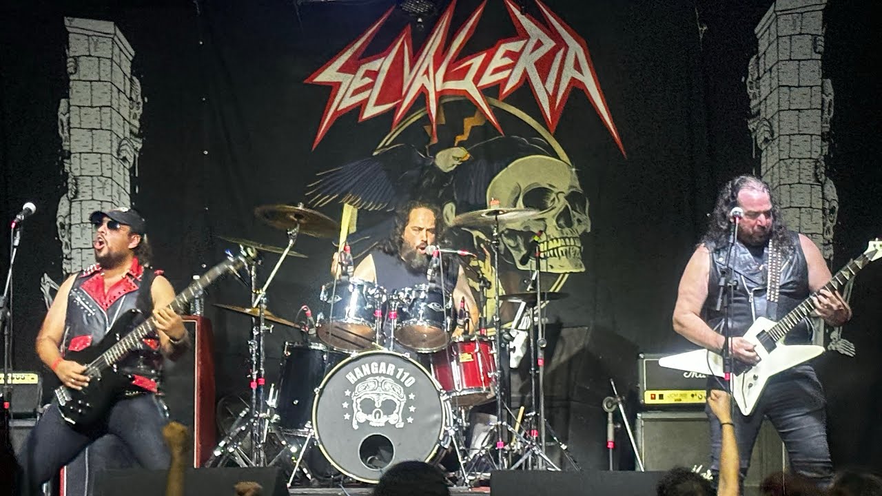Selvageria ao vivo no hangar 110