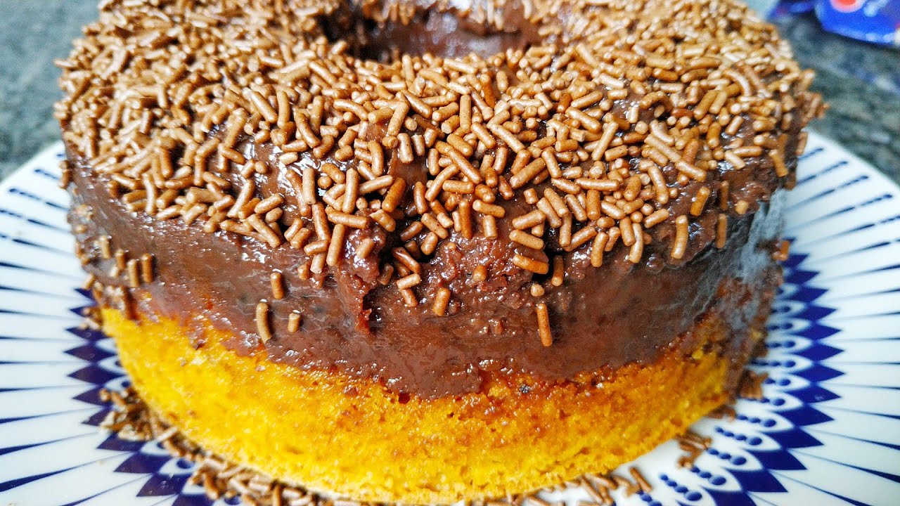 BOLO INVERTIDO DE CENOURA 🤭 MASSA CREMOSA 😋