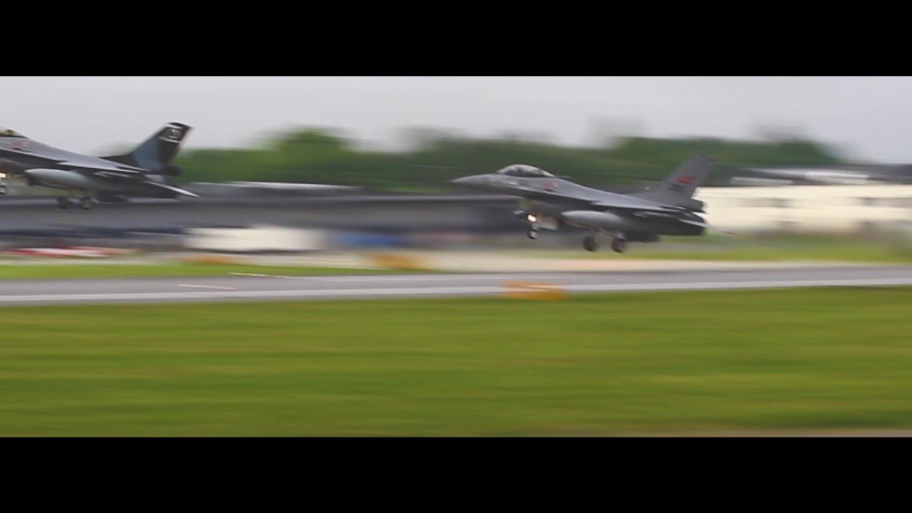 RNoAF F-16 take off @ sola airshow