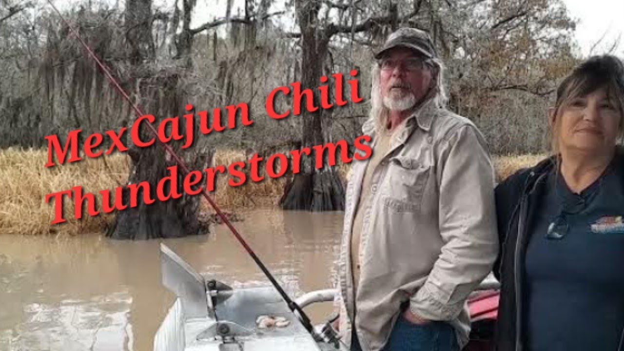 Плавание на хаусботах, во время гроз, рыбалка и приготовление чили