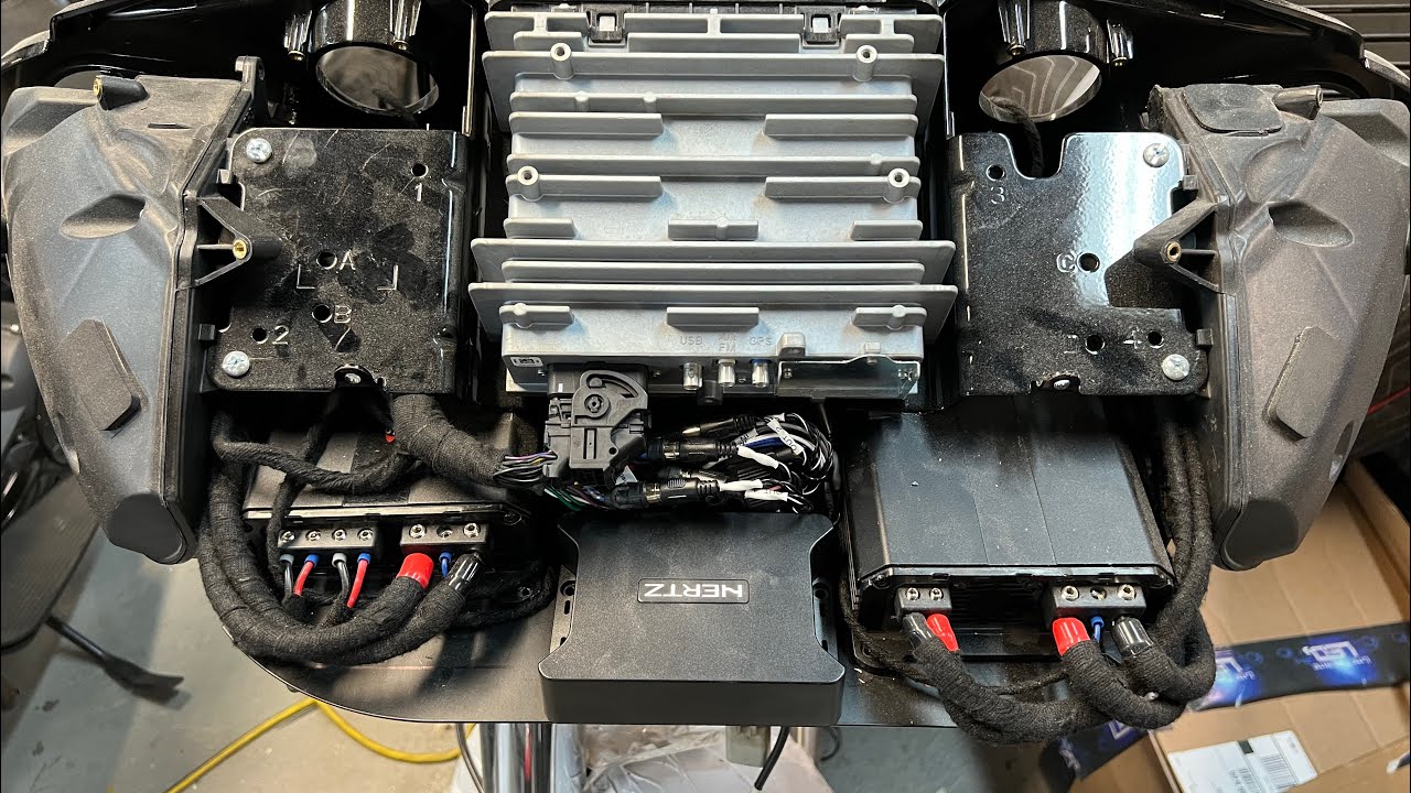 Xel customs lex amp rack for the 2015 to 2023  Harley Davidson Road Glide .