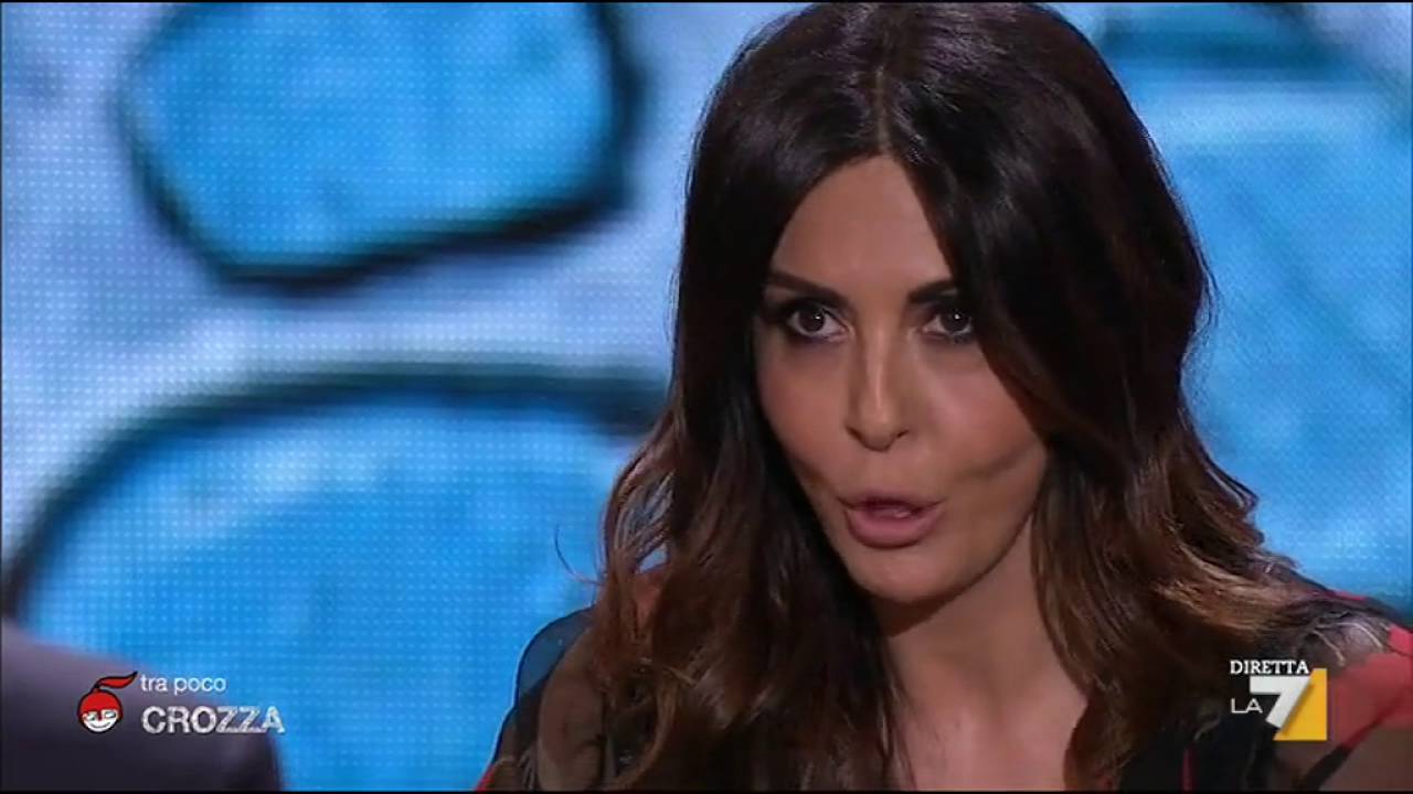 L'intervista a Sabrina Ferilli: Renzi sta attuando il programma di Berlusconi