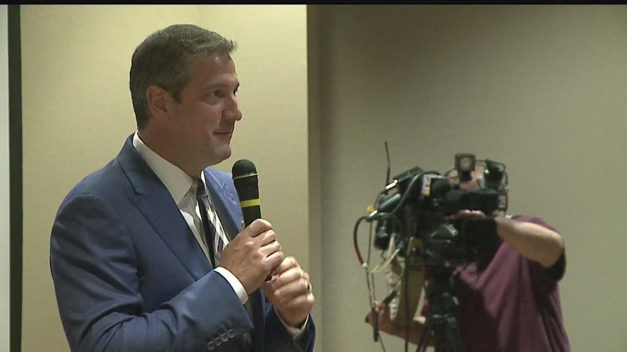 Tough questions at Congressman Ryan's town hall in Youngstown