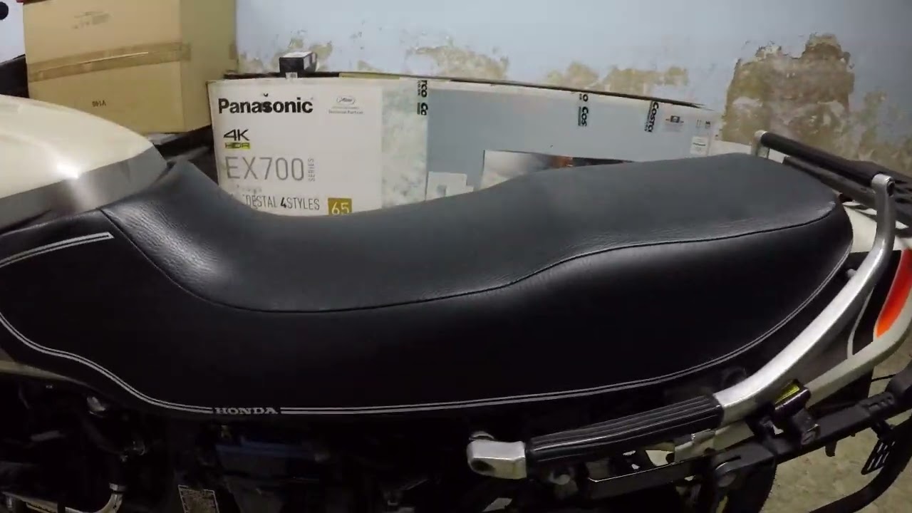 Honda CX500 Turbo - Turbo Removal (part 2/13)