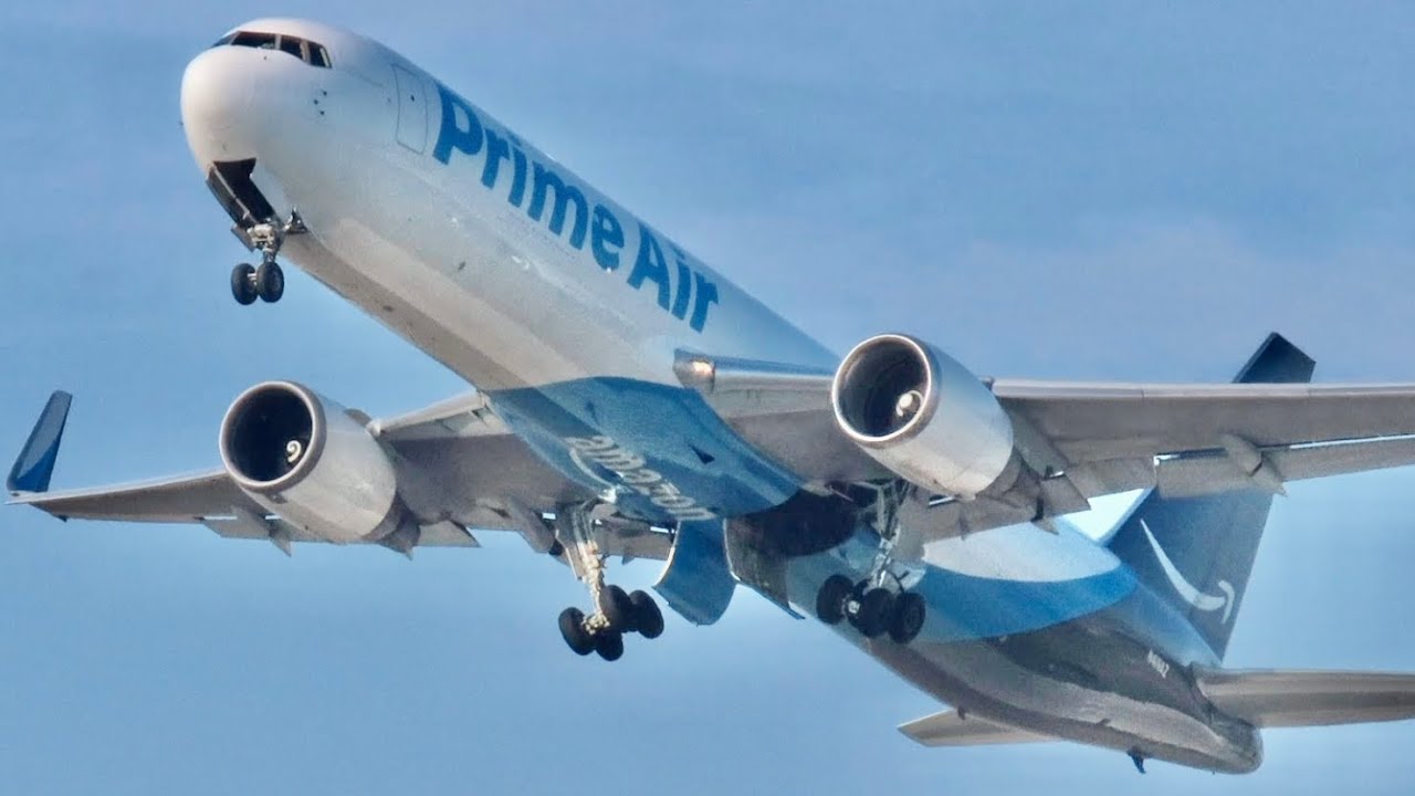 (4K) 15 MINUTES of PLANE SPOTTING at SMF
