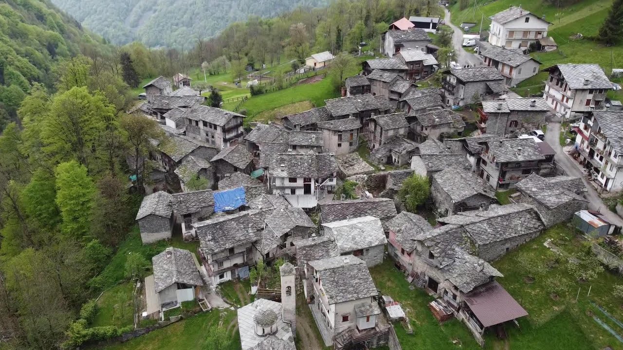 VRU' e il suo borgo.