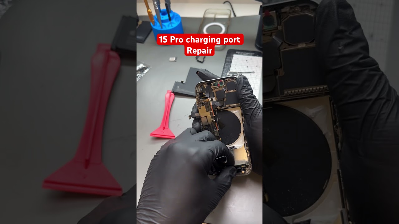 15 Pro charging port repair #techkingz #techrepair #chargingportrepair #15pro