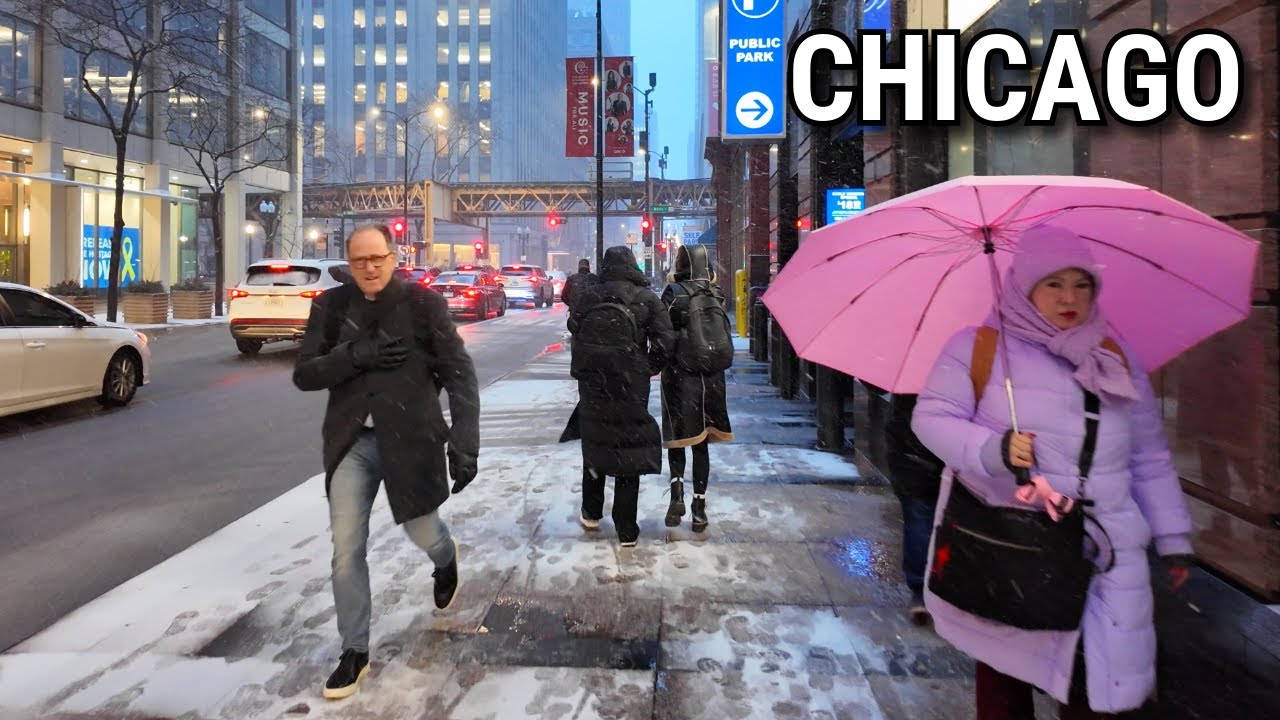Chicago First Snowfall Walk Of 2025 ❄️ On Monday | January 6, 2025 | 4K Video