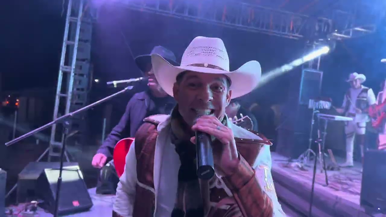 Banda M-1 el 18 de Diciembre 2023 en Mirandilla, Jalisco.