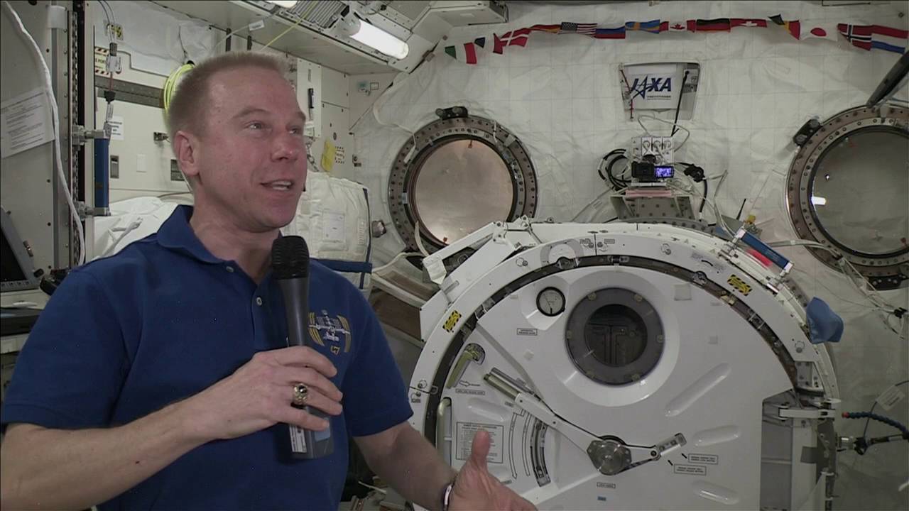 Suora yhteys avaruudesta - t&auml;hten&auml; astronautti Tim Kopra