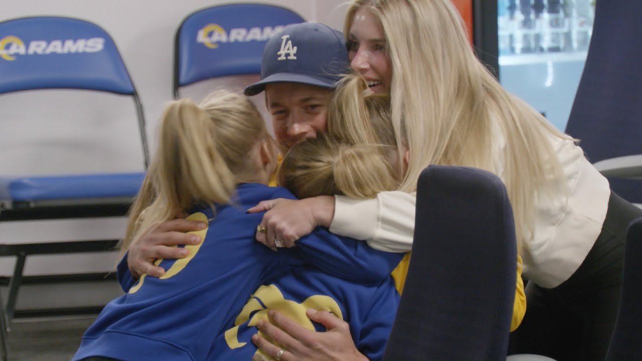 Matthew Stafford's Family Surprises Him With The 'Most Valuable Dad' Award