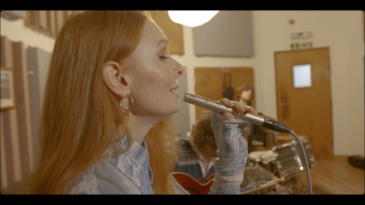 Saint Saviour - Poetry (Live from Yawn Studios)