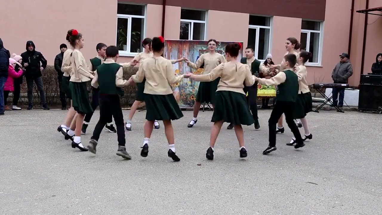 Танцевальный коллектив 