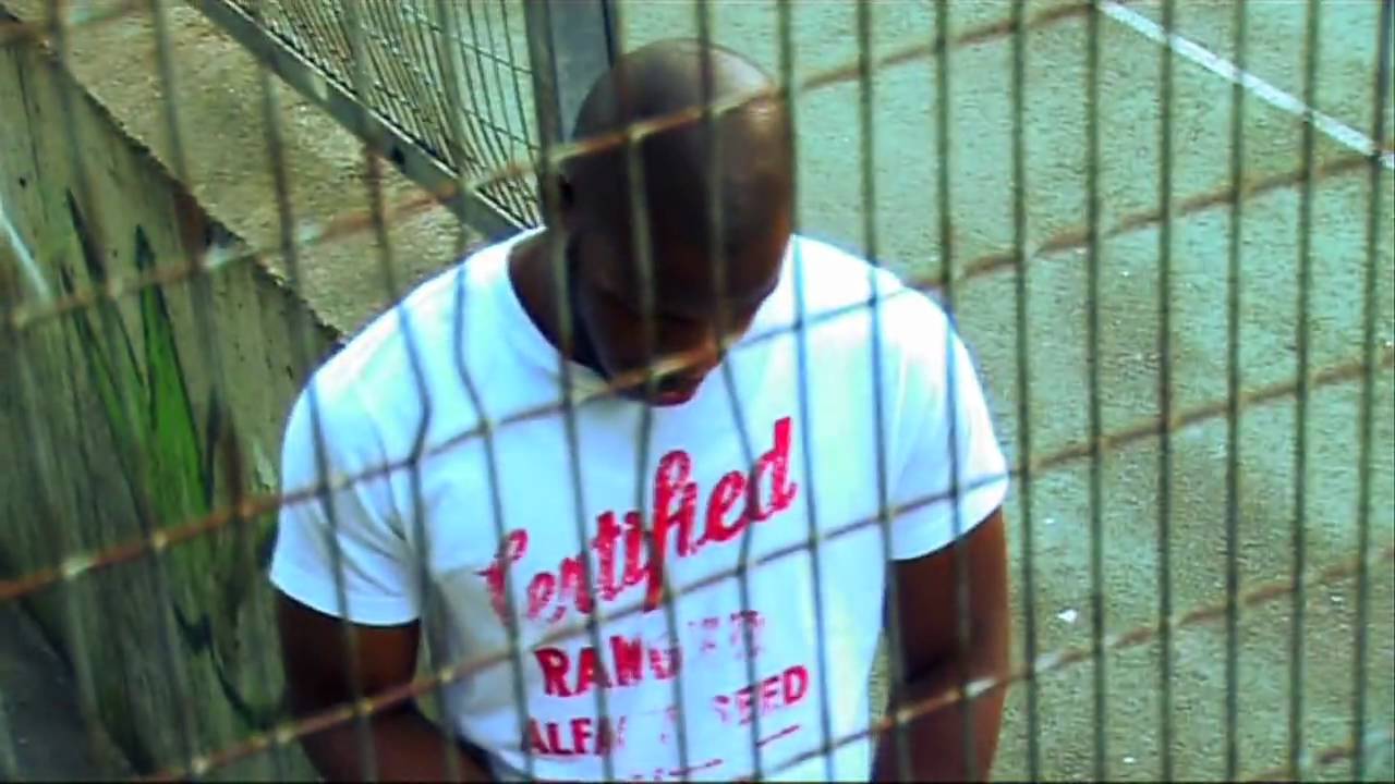 Omz - ''TRAPSTAR''     **BLACK GANG PECKNARM**