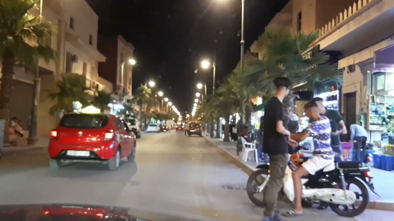 جولة في بعض الاحياء الشعبية بمدينة وجدة ليلا مع الأجواء الصيفية