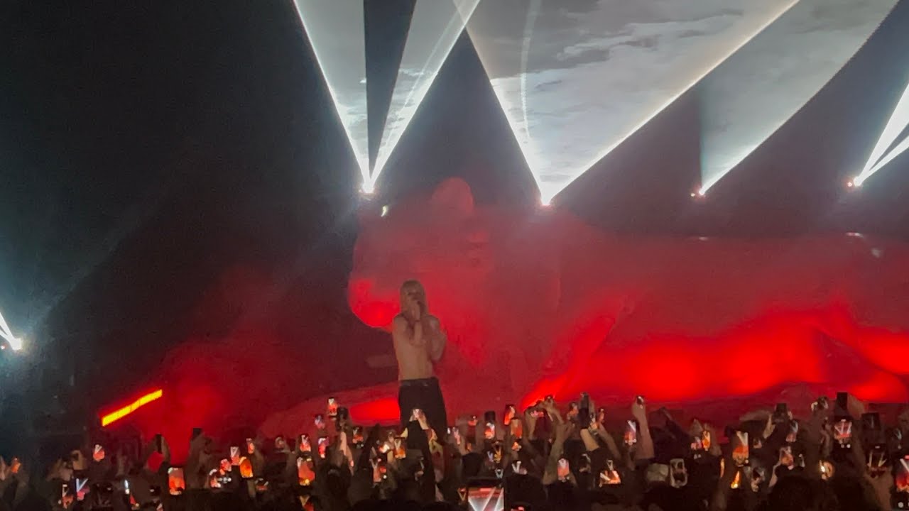 2HOLLIS LIVE @ SOLD OUT O2 ACADEMY BRIXTON (FEAT. THE HELLP & ROMMULUS)