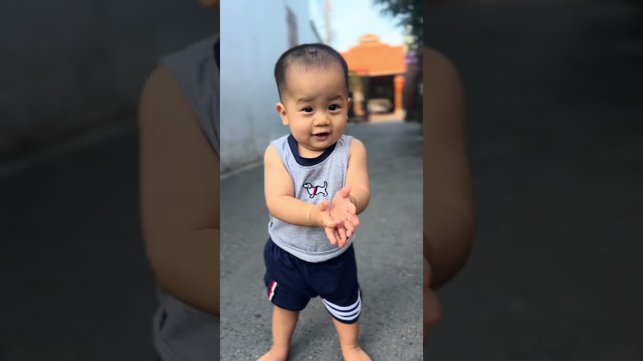 Em bé của tui 1 tuổi rồi 