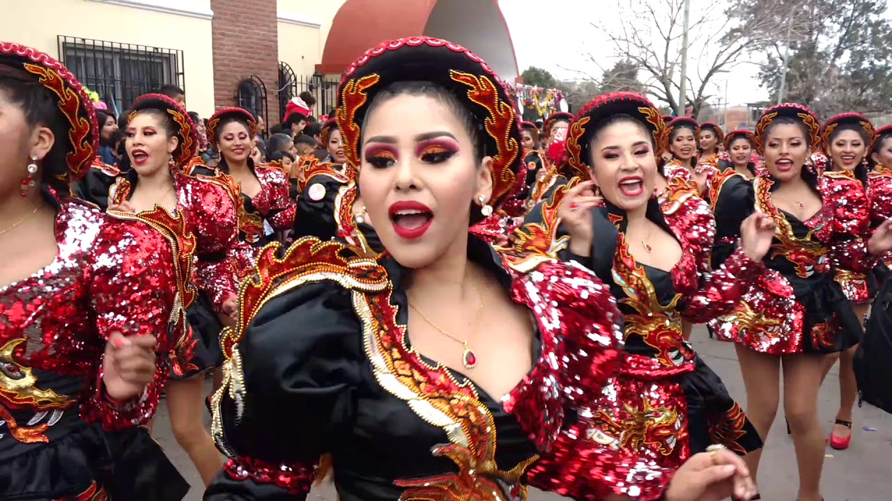 CAPORALES SAN SIMON BS AS COCHABAMBA - ESTRENO DE TRAJES 2018