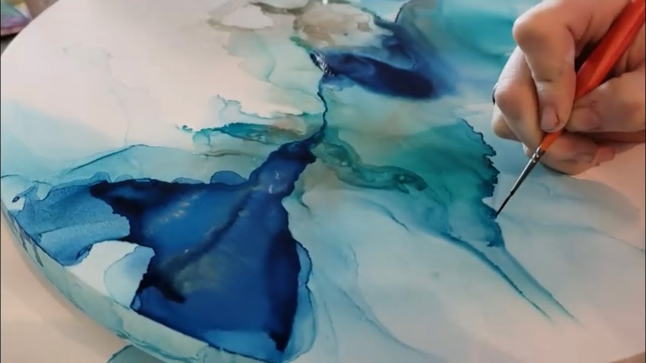 testing spray gesso with Alcohol Ink on 18