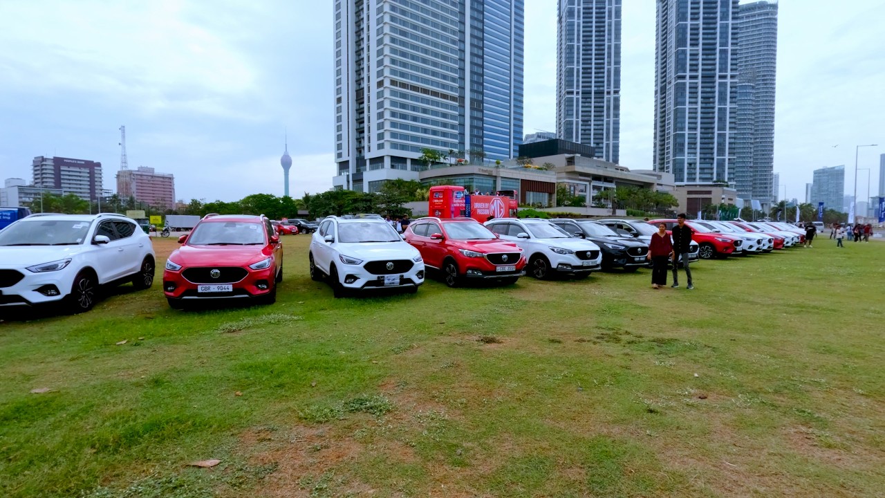 MG Car Rally Colombo Sri Lanka 🇱🇰 | 4K Driving POV from Sunroof | City Cruise
