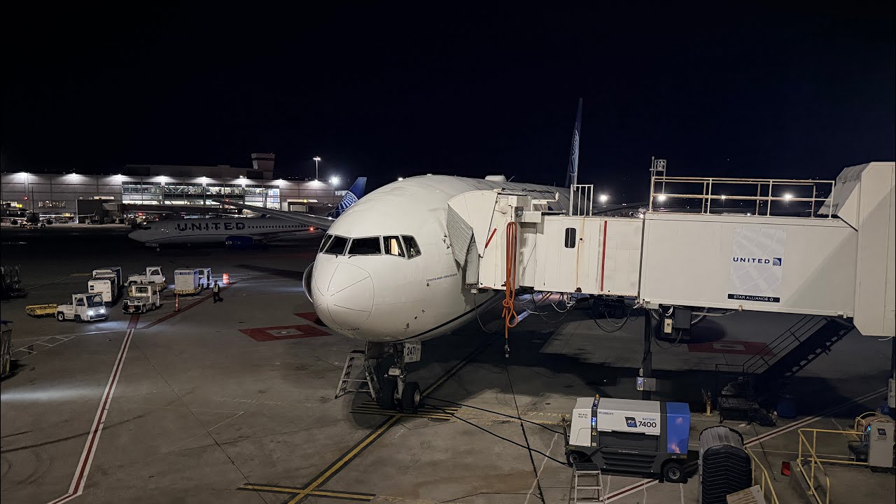 (On Blue Wings) United Airlines UA2097 San Francisco (SFO)-Chicago O'Hare (ORD) 12/27/2025 B777-200