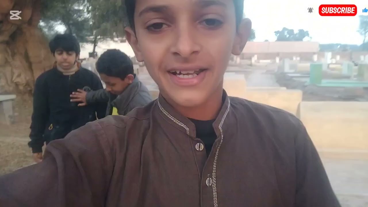 1st vlog❤️plz subscribe first vlog ma kabristan ka tour kra dia watch full vlog 🥰